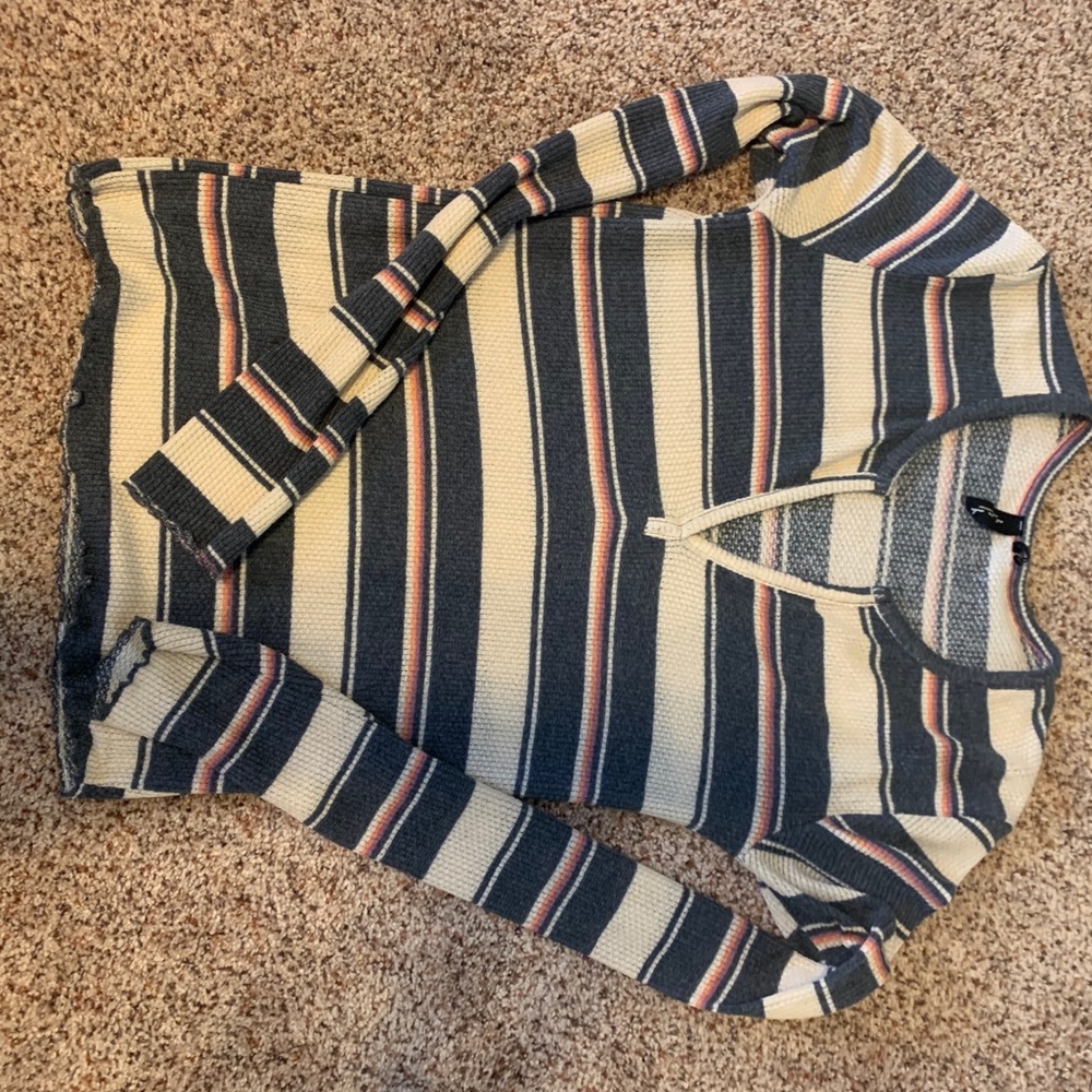 LONG SLEEVE TOP